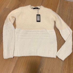 Vero Moda off white sweater size small